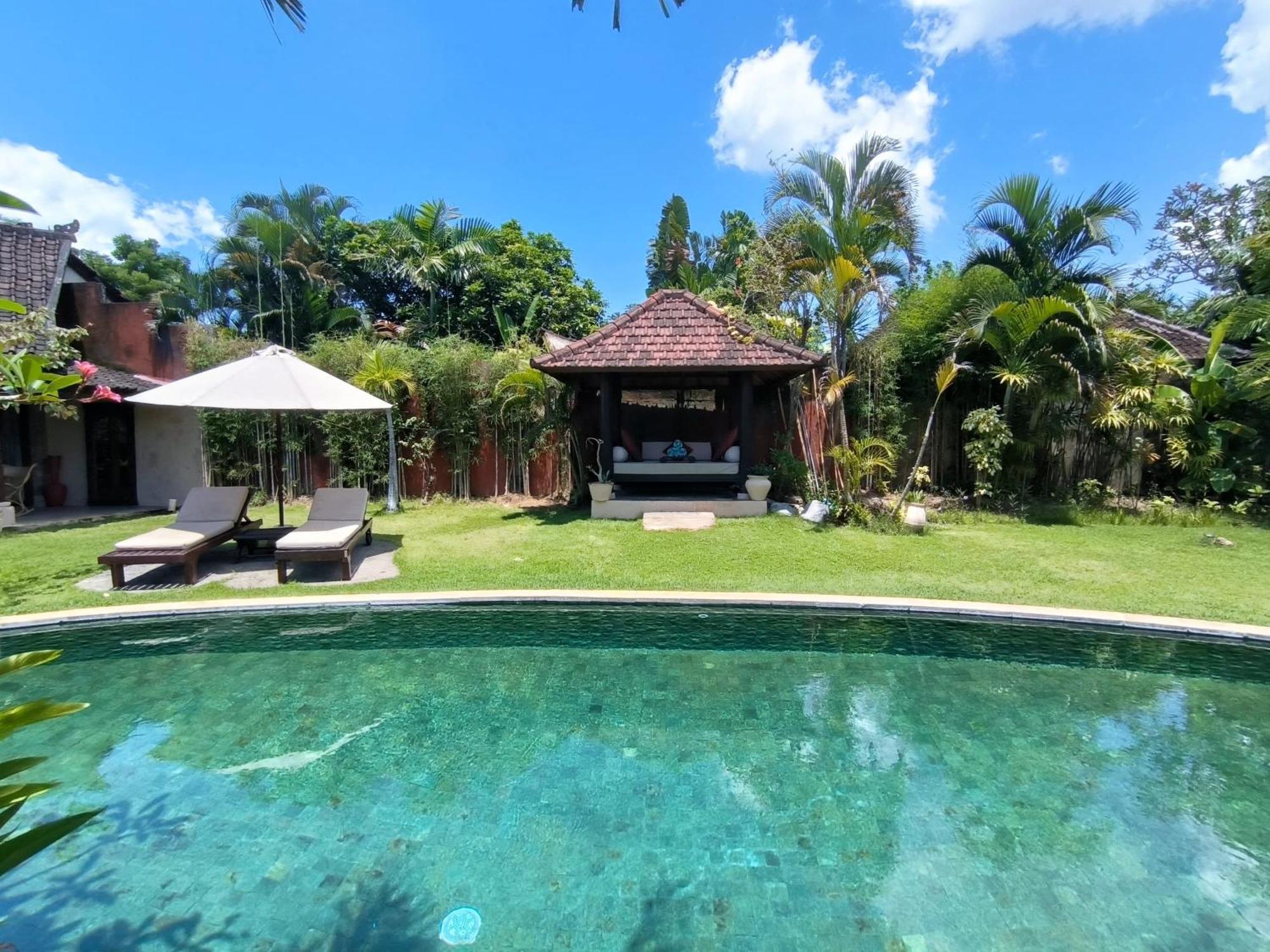 Villa Plawa Asri Seminyak  Bagian luar foto