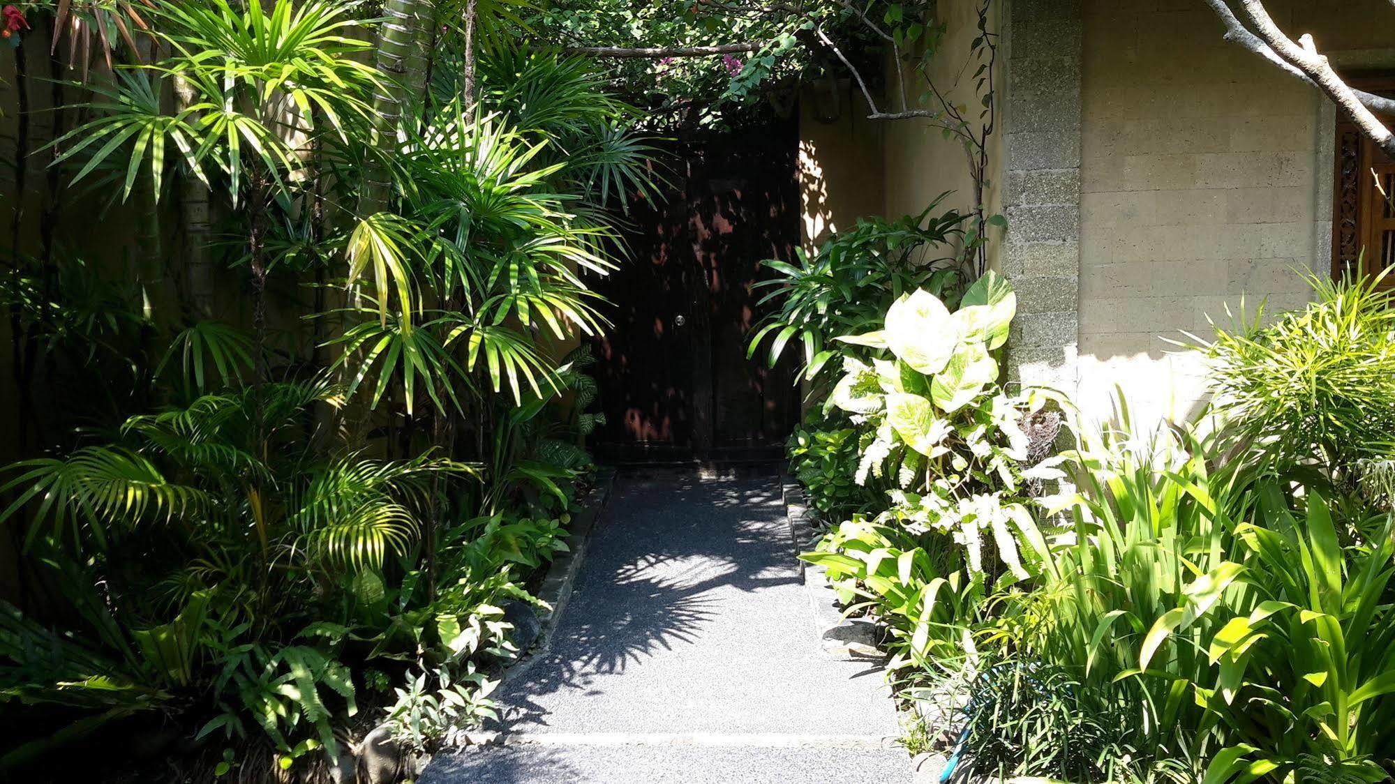 Villa Plawa Asri Seminyak  Bagian luar foto